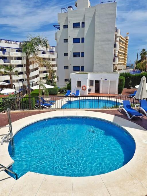 Acogedor Piso Con Terraza Y Parking! Appartement Benalmádena Buitenkant foto