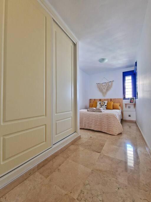 Acogedor Piso Con Terraza Y Parking! Appartement Benalmádena Buitenkant foto