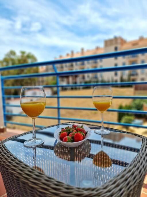 Acogedor Piso Con Terraza Y Parking! Appartement Benalmádena Buitenkant foto