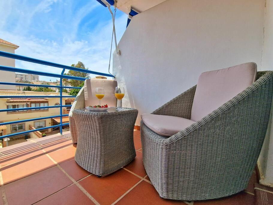 Acogedor Piso Con Terraza Y Parking! Appartement Benalmádena Buitenkant foto